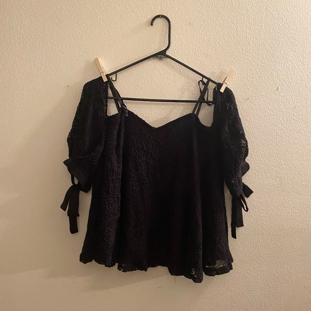 Top - Picture 2 of 9